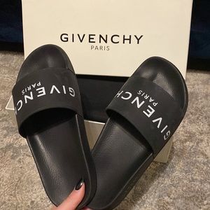 Givenchy rubber logo slides